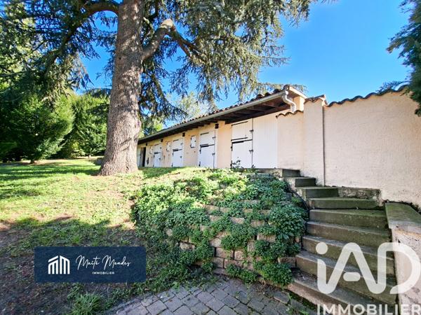Maison à vendre 9 pièces 231 m² Andrézieux-Bouthéon