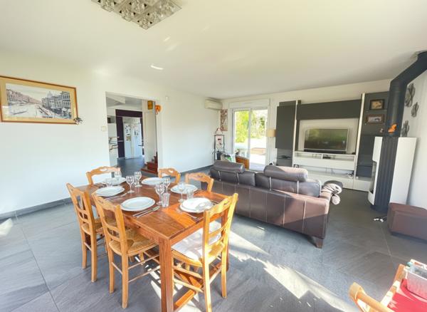 PROCHE RER B - Maison à Verrières-le-Buisson, 4 chambres, 2 points d'eau, DPE D,Sous-sol total.