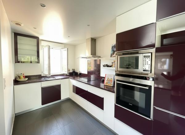 PROCHE RER B - Maison à Verrières-le-Buisson, 4 chambres, 2 points d'eau, DPE D,Sous-sol total.