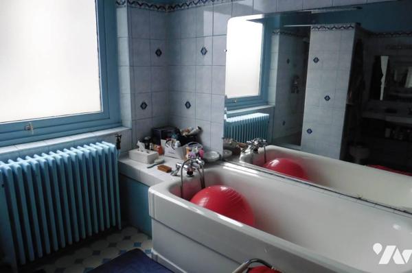 Centre ville - Maison de  Maître - 252 m² - 6 chambres - sur 526 m²