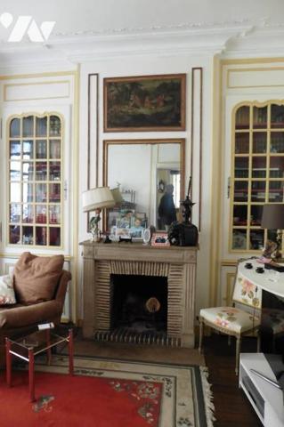 Centre ville - Maison de  Maître - 252 m² - 6 chambres - sur 526 m²