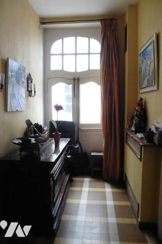 Centre ville - Maison de  Maître - 252 m² - 6 chambres - sur 526 m²