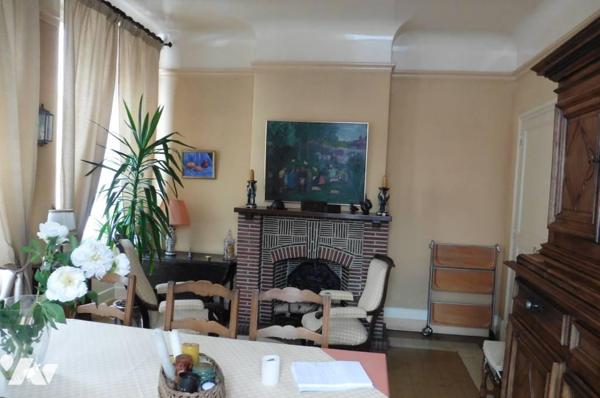 Centre ville - Maison de  Maître - 252 m² - 6 chambres - sur 526 m²