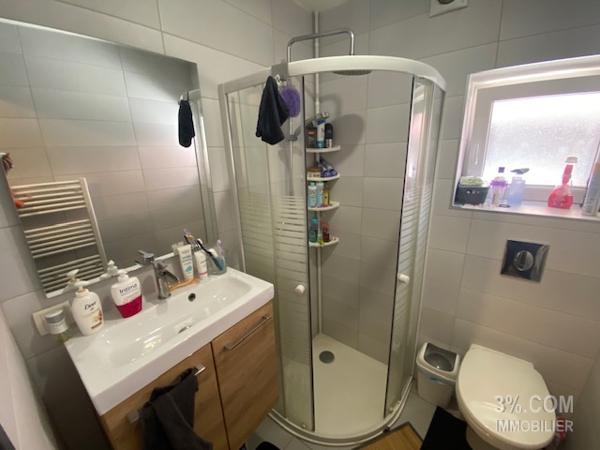 3%.COM Immeuble avec 3 logements loués au centre de Hochfelden Hochfelden (67270)