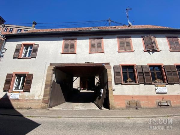 3%.COM Immeuble avec 3 logements loués au centre de Hochfelden Hochfelden (67270)