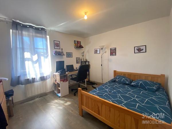 3%.COM Immeuble avec 3 logements loués au centre de Hochfelden Hochfelden (67270)