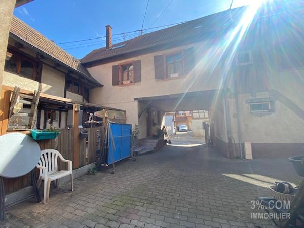3%.COM Immeuble avec 3 logements loués au centre de Hochfelden Hochfelden (67270)