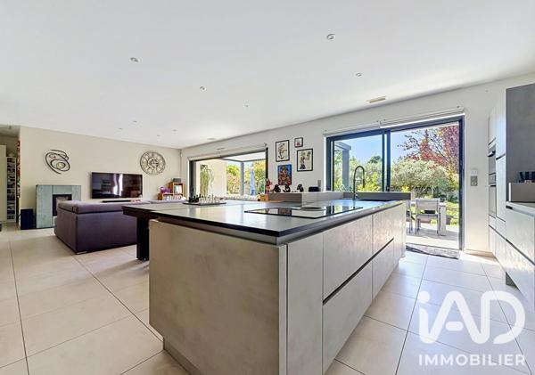 Maison à vendre 7 pièces 200 m² Le Thor