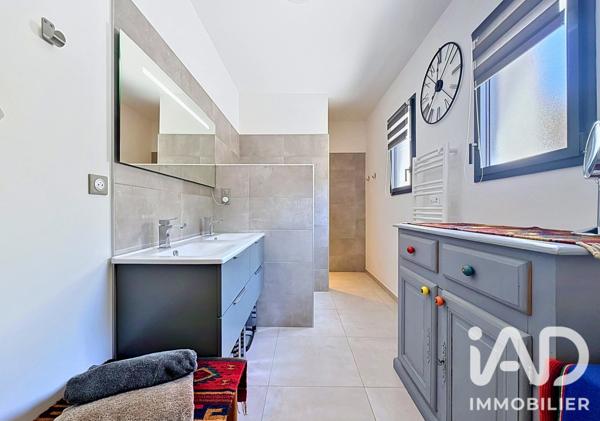 Maison à vendre 7 pièces 200 m² Le Thor