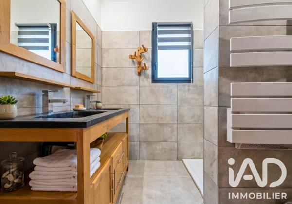 Maison à vendre 7 pièces 200 m² Le Thor