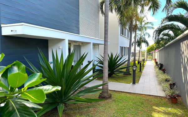 Appartement à vendre    3 pièces • 75,52 m2 Fort-de-France