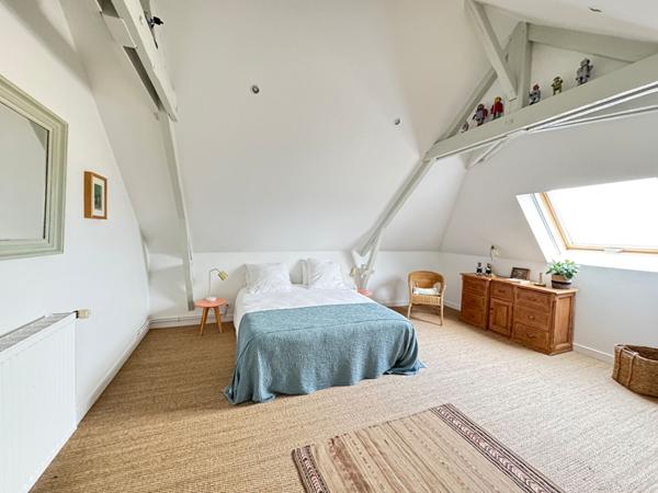 Maison 7 pièce(s) 5 chambre(s) 223 m²