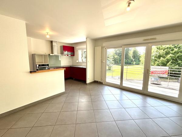 Appartement
                                                                                                                                                                                                                                                                                                                        5 pièce(s)                                                                                                                                                                                                          3 chambre(s)                                                                                                                                                                                                          105  m²