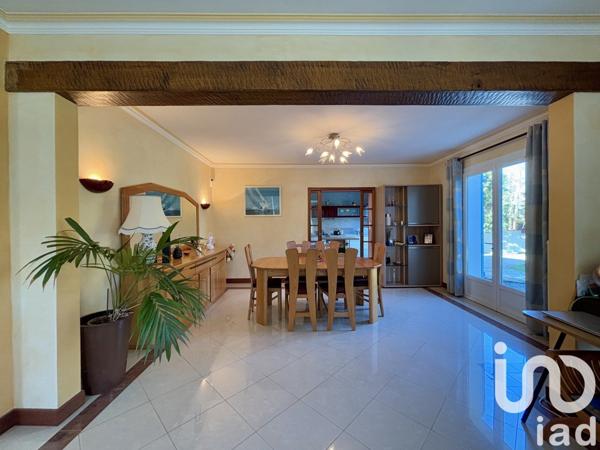 Maison traditionnelle 5 pièces de 132 m² à Étaules (17750)