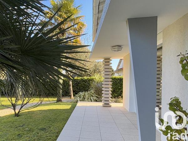 Maison traditionnelle 5 pièces de 132 m² à Étaules (17750)