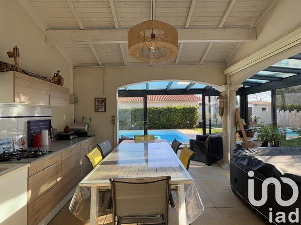 Maison traditionnelle 5 pièces de 132 m² à Étaules (17750)