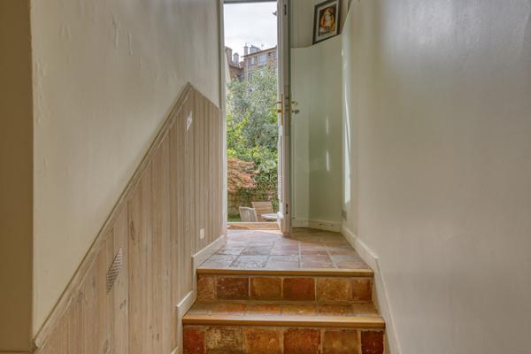 Versailles Montreuil Maison 10 pièces 260 m² au sol sur parcelle de 288 m² €1 980 000 ** - Référence 27631