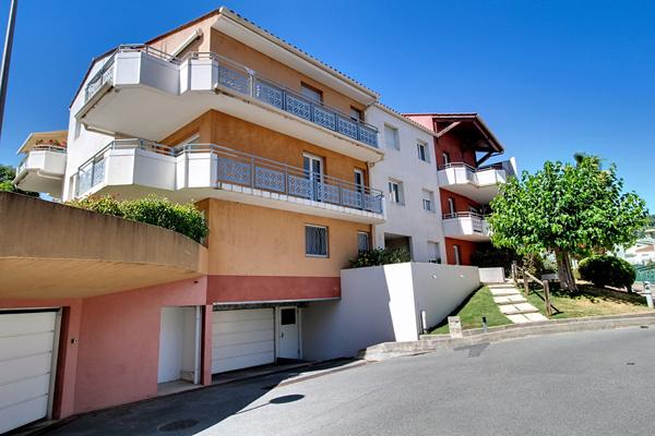 À VENDRE EN EXCLUSIVITÉ ! DRAGUIGNAN Appartement 3 pièces de 66 m² avec terrasse + garage