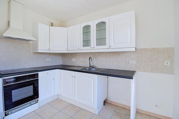 À VENDRE EN EXCLUSIVITÉ ! DRAGUIGNAN Appartement 3 pièces de 66 m² avec terrasse + garage