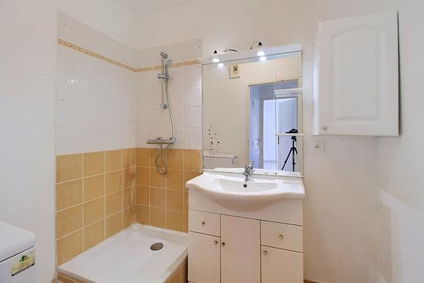 À VENDRE EN EXCLUSIVITÉ ! DRAGUIGNAN Appartement 3 pièces de 66 m² avec terrasse + garage