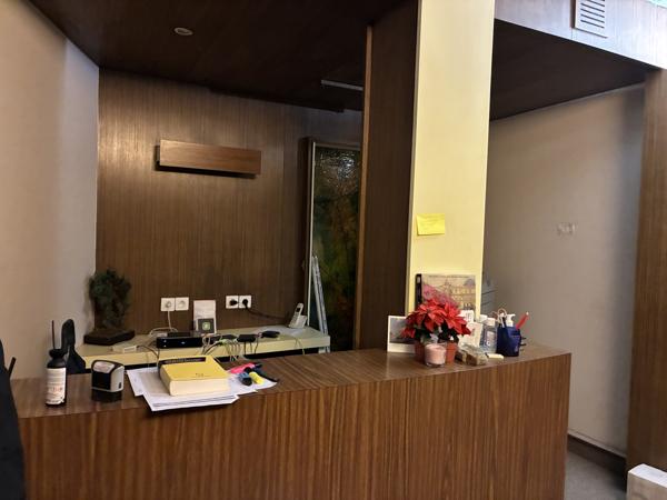 Local Commercial 6 pièces - 119 m²