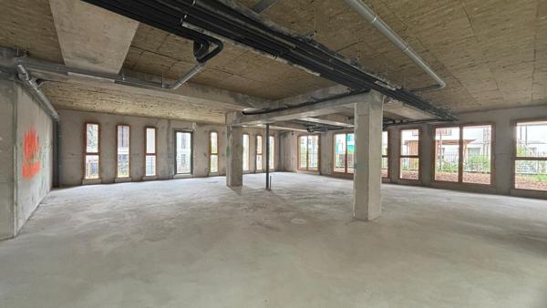 Bureaux à vendre à Nanterre avec grande flexibilité d’aménagement