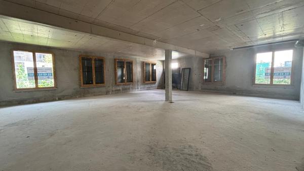 Bureaux à vendre à Nanterre avec grande flexibilité d’aménagement