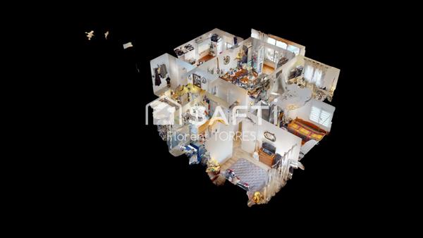 Appartement 86m² Faux T4 + stationnement privatif