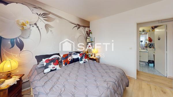 Appartement 86m² Faux T4 + stationnement privatif