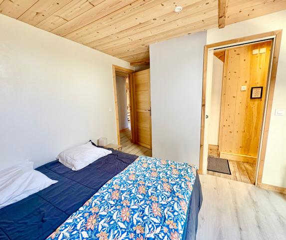 À VENDRE – APPARTEMENT ET MURS COMMERCIAUX AU CŒUR DU VILLAGE DE VENOSC – LES DEUX ALPES