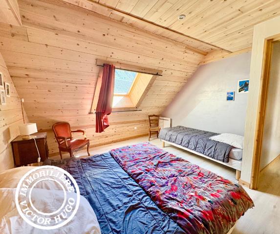À VENDRE – APPARTEMENT ET MURS COMMERCIAUX AU CŒUR DU VILLAGE DE VENOSC – LES DEUX ALPES