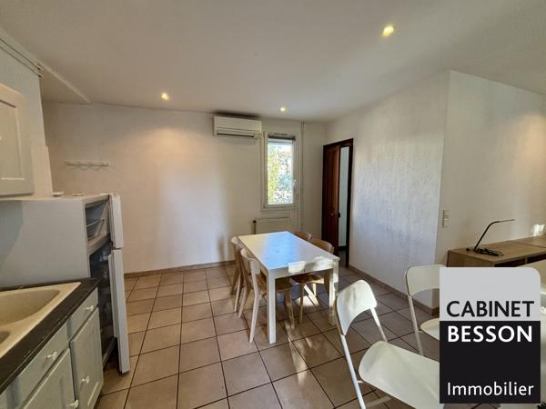 GRENOBLE - T3 MEUBLE - 18 Place Saint Bruno