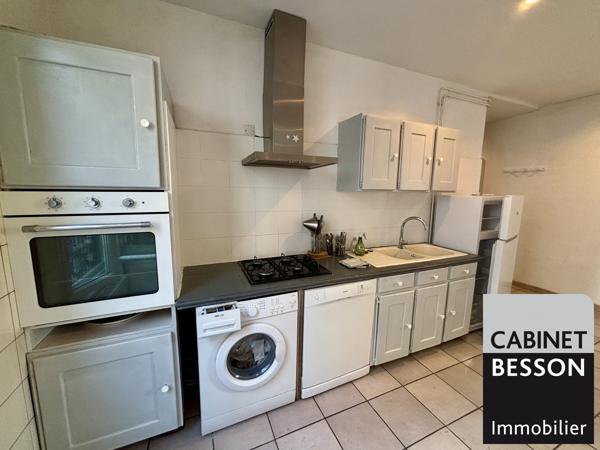 GRENOBLE - T3 MEUBLE - 18 Place Saint Bruno