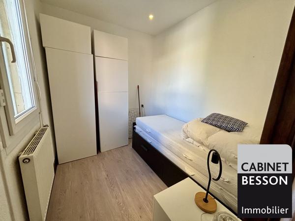 GRENOBLE - T3 MEUBLE - 18 Place Saint Bruno