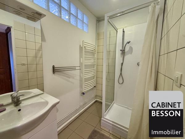 GRENOBLE - T3 MEUBLE - 18 Place Saint Bruno