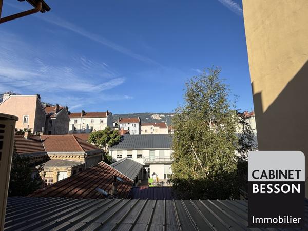 GRENOBLE - T3 MEUBLE - 18 Place Saint Bruno