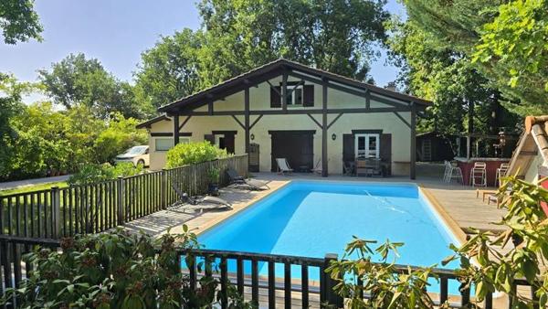 Maison à vendre 596 790 € Saint-Jean-d'Illac 6 p 159 m² DPE C