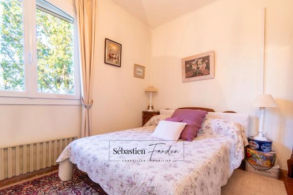 Maison à vendre 6 pièces LE BEAUSSET (83) - Vue mer - Grande piscine - T2 indépendant - Cave - Calme - Proche centre