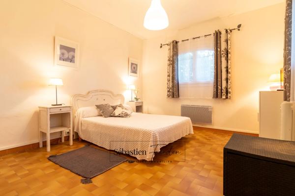 Maison à vendre 6 pièces LE BEAUSSET (83) - Vue mer - Grande piscine - T2 indépendant - Cave - Calme - Proche centre