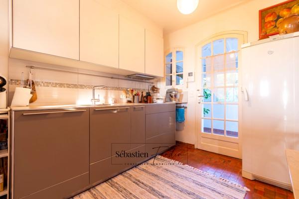 Maison à vendre 6 pièces LE BEAUSSET (83) - Vue mer - Grande piscine - T2 indépendant - Cave - Calme - Proche centre