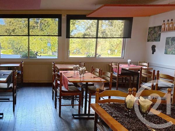 Immeuble à vendre  250 m2 PEILLAC - 56