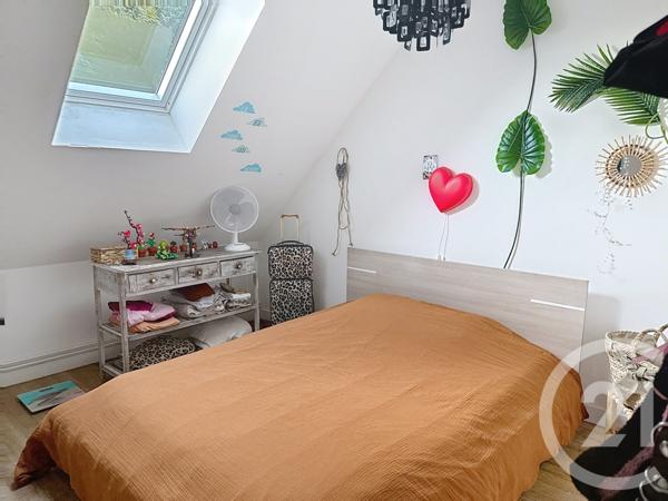 Immeuble à vendre  250 m2 PEILLAC - 56