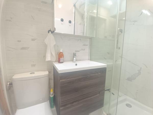 75002 Paris Studio 22m2 - Parfait état et Lumineux