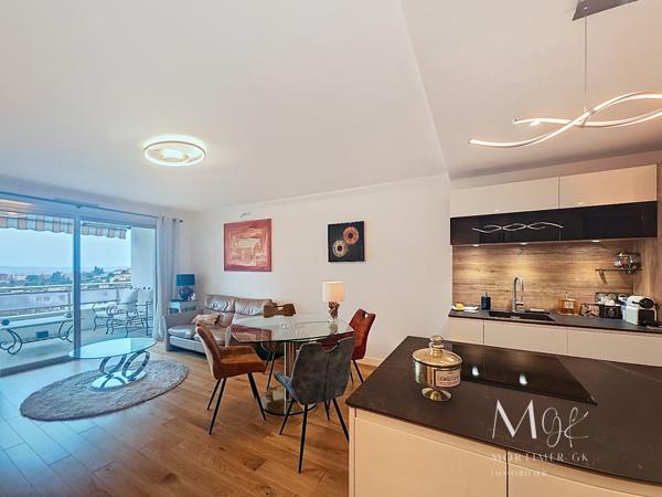 Appartement à VAL FLEURI (06800)