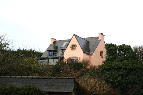 EXCLUSIVITE Propriete bord de mer, à vendre 10 pièces CAMARET SUR MER (29) Actuellement chambres d'hotes, 320 m2