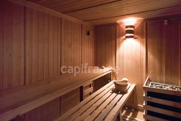 EXCLUSIVITE Propriete bord de mer, à vendre 10 pièces CAMARET SUR MER (29) Actuellement chambres d'hotes, 320 m2