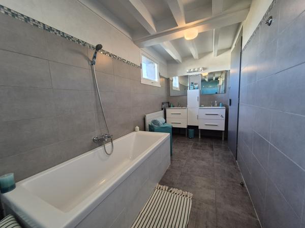 Odos (65310) Maison 280 m2 - Odos - Piscine