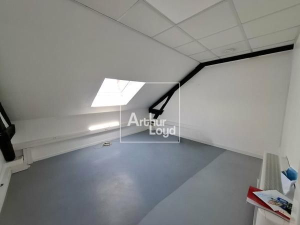 BUREAUX - Gare - Climatisation - Accès PMR