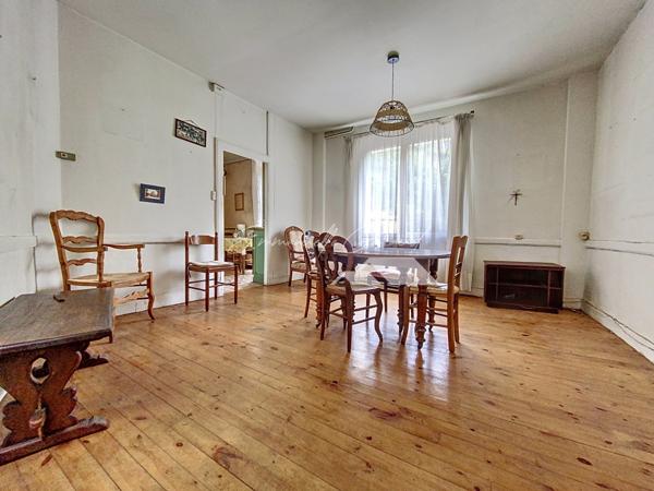 Creissels (12100) Maison de ville à rénover à Creissels // garage //