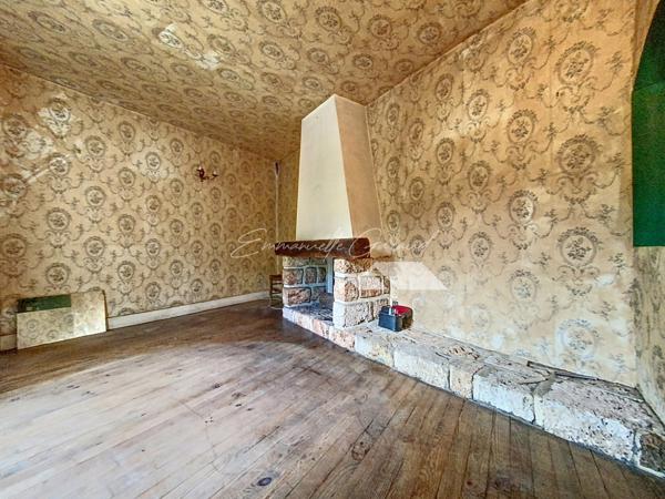 Creissels (12100) Maison de ville à rénover à Creissels // garage //